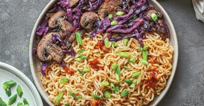 Easy Vegan Ramen Noodles With Cabbage and Mushrooms