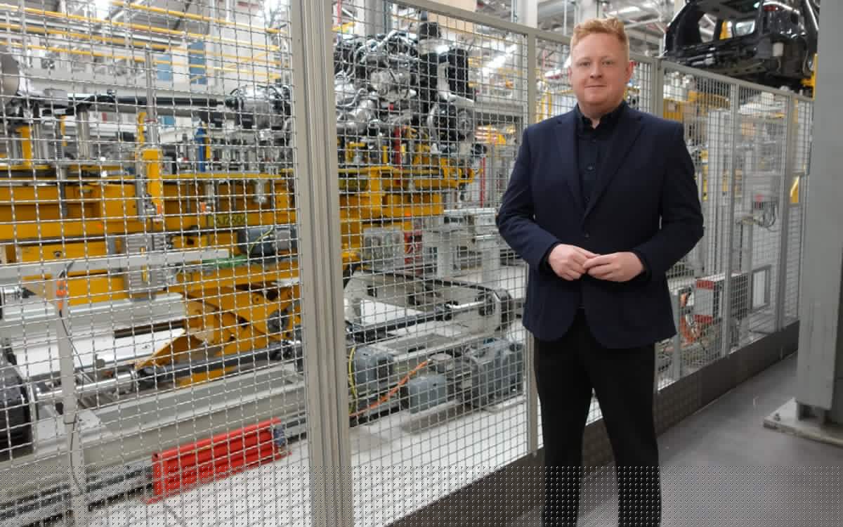 Redditch MP Chris Bloore visits JLR plant to discuss future of industry