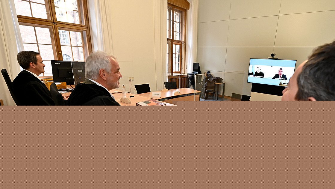 Masseverfahren, Versäumnisurteile und verpasste Chancen: Videoverhandlung – eine Reform ohne Wirkung