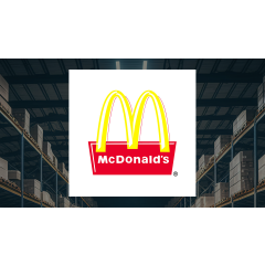 Everett Harris & Co. CA Sells 3,560 Shares of McDonald’s Corporation $MCD