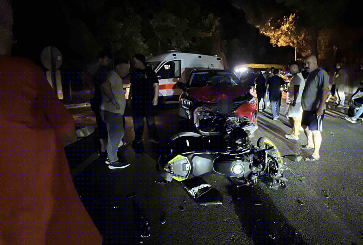 SUV ile Motosiklet Kafa Kafaya Çarpıştı: 1 Yaralı