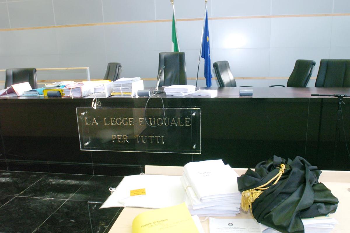Botte e minacce alla ex. Processo per maltrattamenti. Si ubriacava e la picchiava