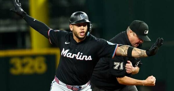 12th-inning uprising sparks Marlins, damages Rangers' playoff hopes