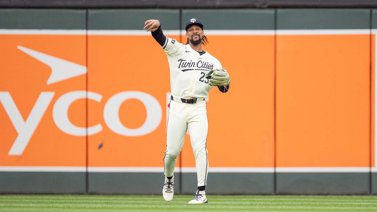 Twins’ Byron Buxton lands on IL just days before trade deadline