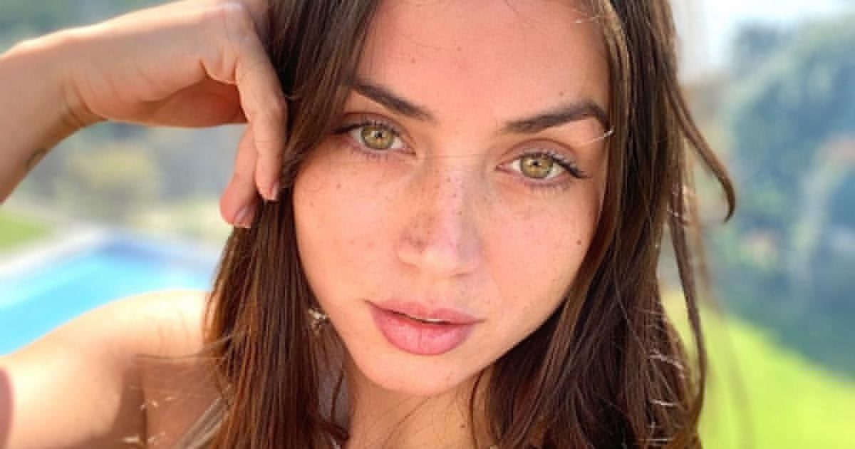 Ana de Armas Spotted Kissing Beto Montenegro During Romantic Getaway in Formentera