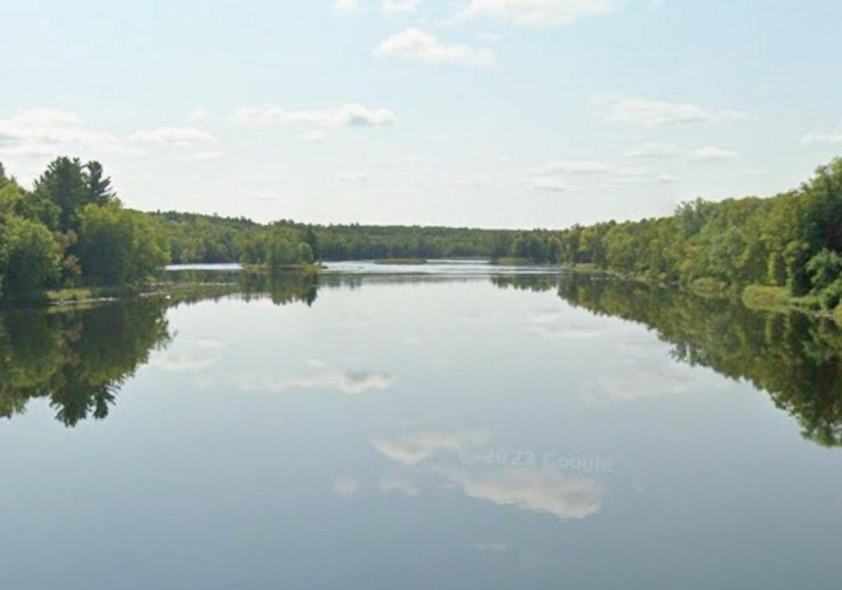 Minnesota Man Dies After Fleeing Deputies and Driving Into River