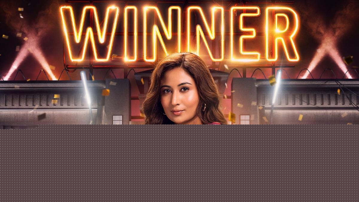 Shreya Kalra ends Shivangi Joshi's title dream, takes home Lock Upp 2 trophy and ₹1 crore