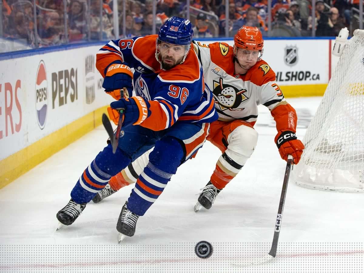 Edmonton Oilers have two of NHL's worst contracts, expert says. I beg to differ