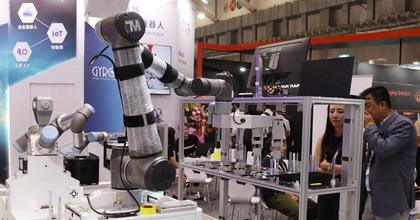 Heterogeneous integration, silicon photonics focus for semiconductors: Expert