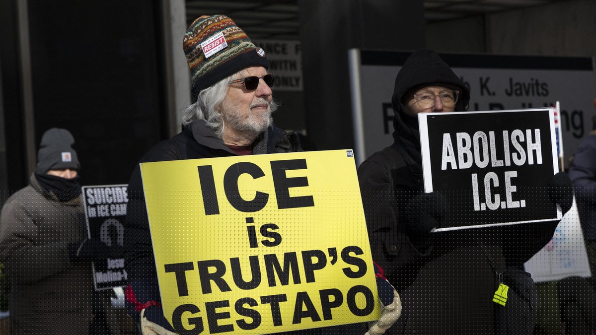 Donald Trump : "C'est comme la Gestapo, ils détruisent des familles..." Un fervent soutien du président américain dénonce l'arrestation de sa fiancée par la police anti-immigration
