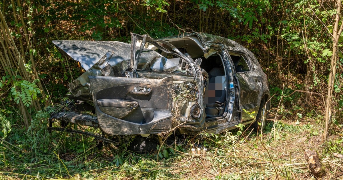Radfahrerin fand Wrack - Tödlicher Unfall wurde erst nach Stunden entdeckt