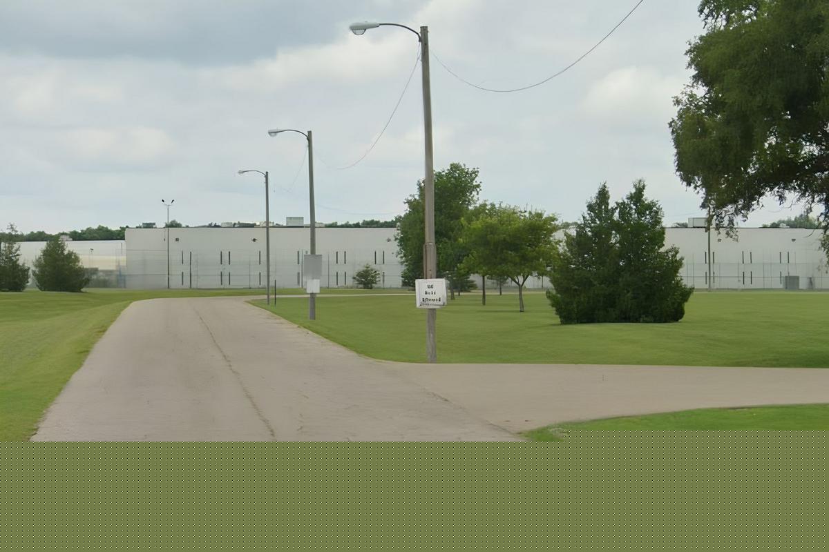ICE Deal to Reopen Long-Shuttered Minnesota Private Prison