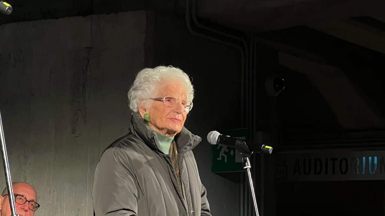 Liliana Segre al Memoriale della Shoah: "Nonostante quelli che mi odiano, sono una donna di pace"