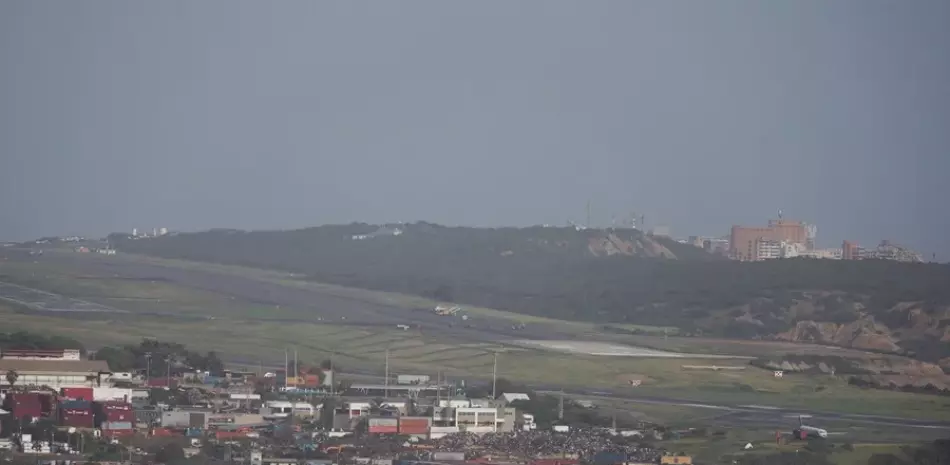 Venezuela reanuda las operaciones de carga en su principal aeropuerto tras el cierre por los sismos