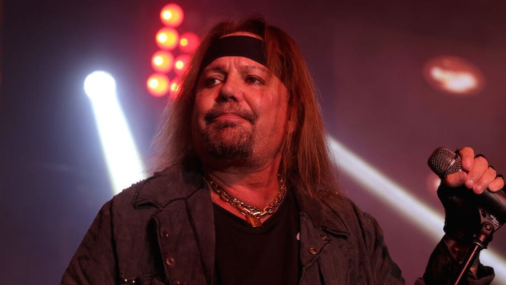 Mötley Crüe Kicks Off North American Tour in Bangor