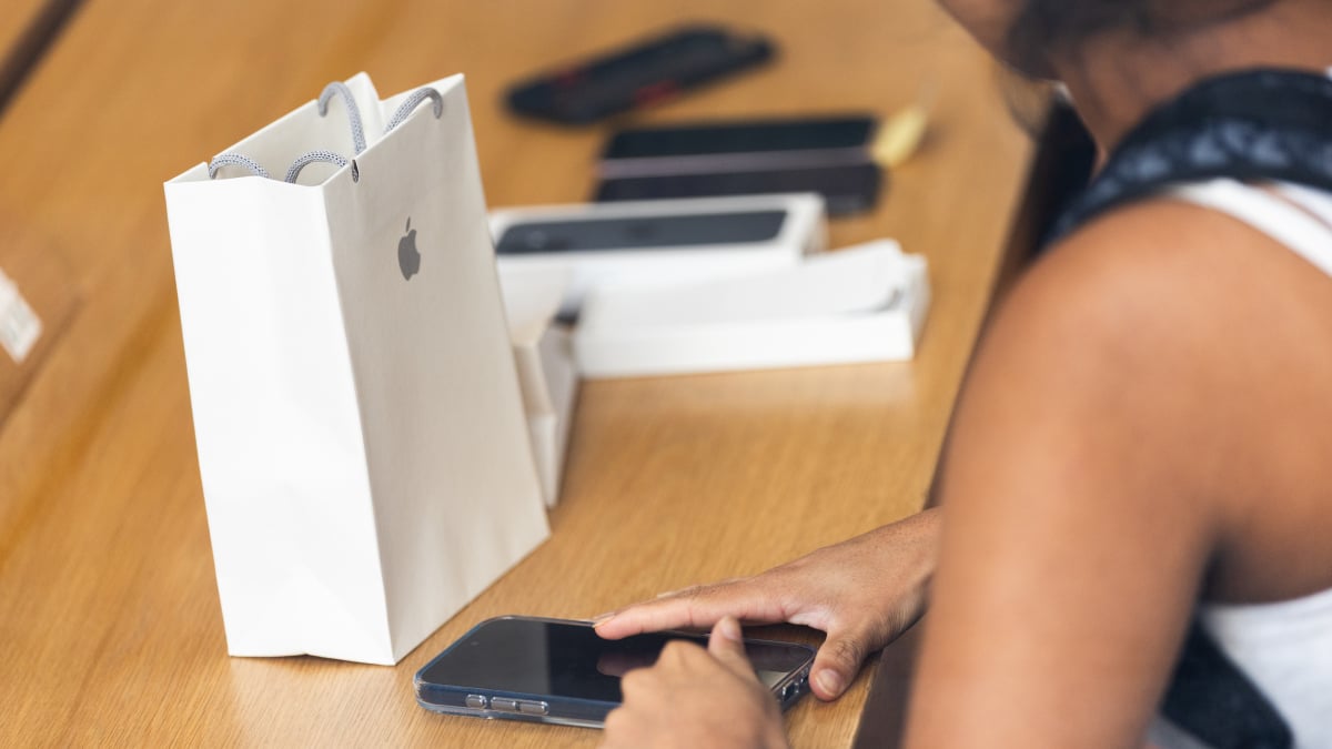 Apple Upgrade Program: Your Leasing Questions Answered