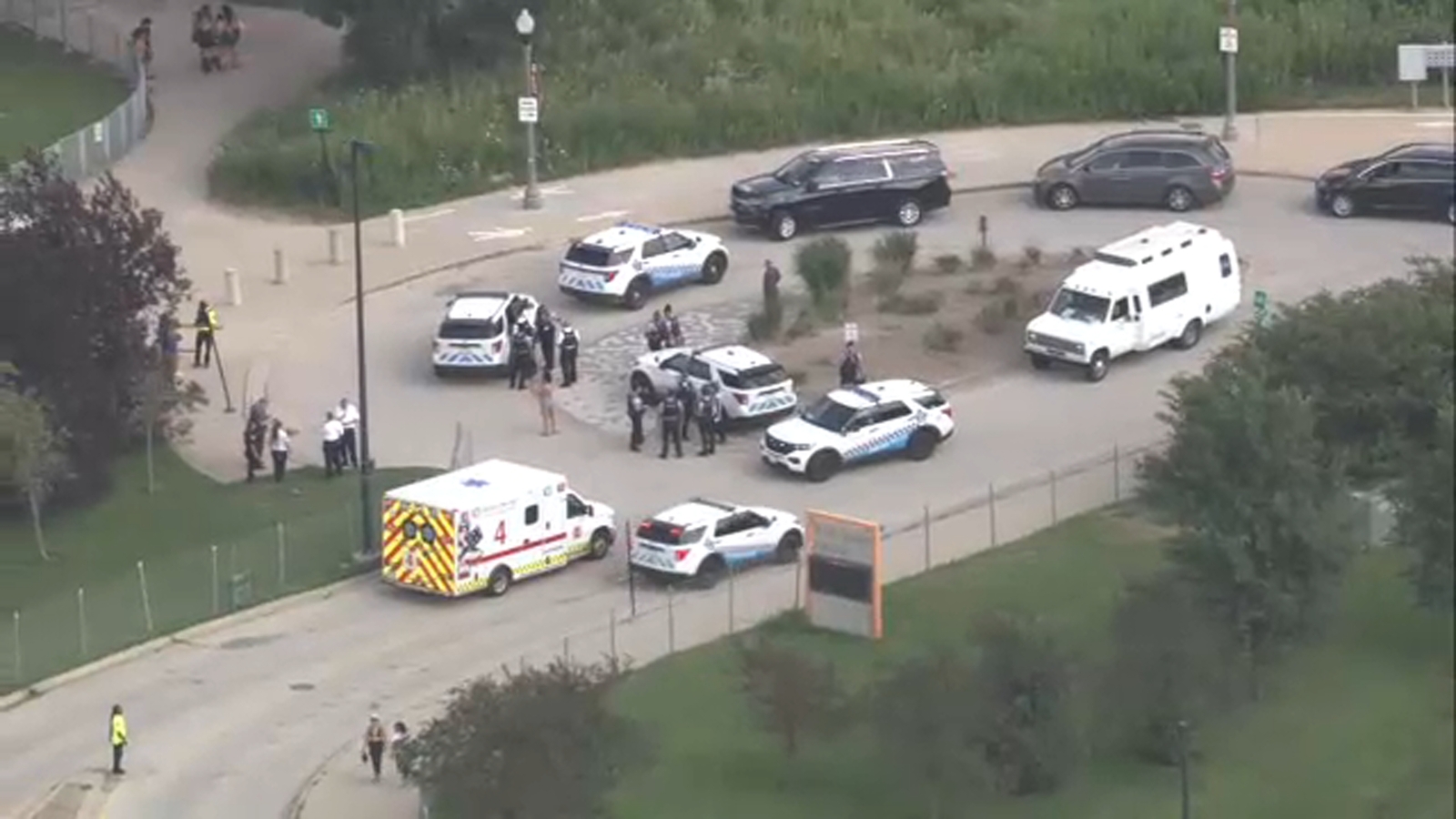 Chicago police respond to large fight at 31st Street Beach, sources say
