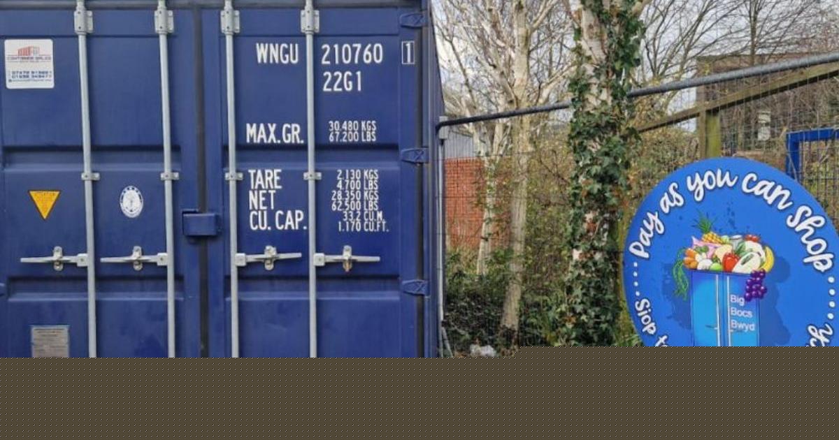 School in an area where families are struggling wants to open a foodbank with a twist