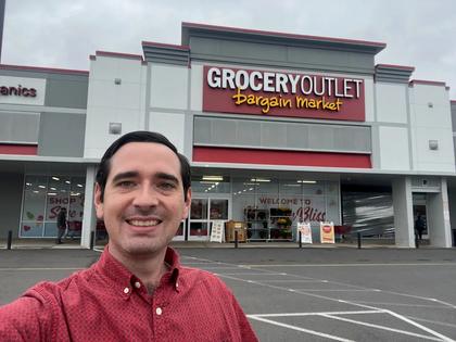 I went to Grocery Outlet. It was one of the strangest shopping experiences I've had, but I get why people like it.