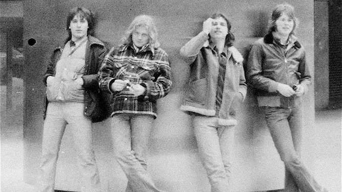 Latvian American rock band Akacis’ remastered “Svešā malā” released