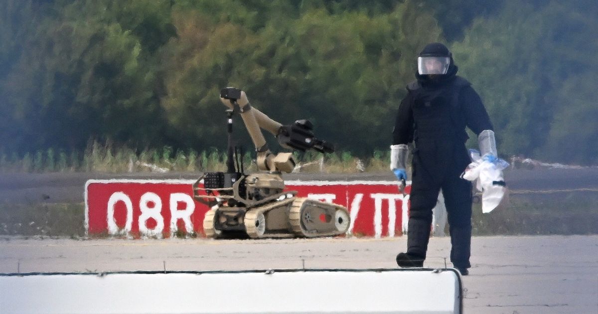 Robot deaktivirao bombu na ukrajinskom avionu, Berlin upire prst u Rusiju: "Ovo je državni terorizam!"