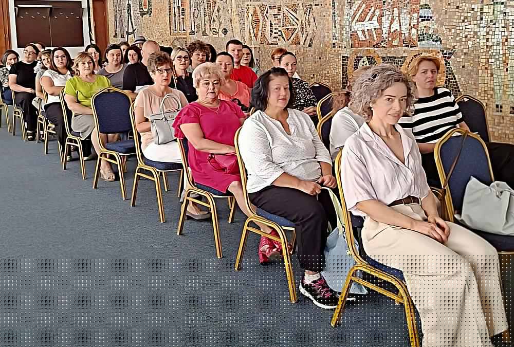 Cadrele medicale de la Spitalul „Prof. Dr. Eduard Apetrei” Buhuși, instruite în etică, integritate și siguranță la locul de muncă
