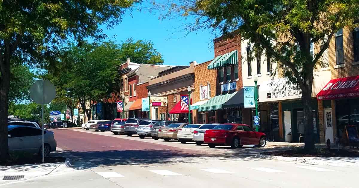 The Picturesque Town In Nebraska That Feels Like A Cozy Hallmark Movie Set