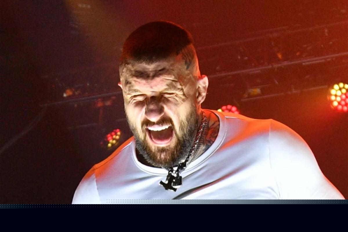 Alex Terrible Deletes Posts After Comment Makes Him Think Twice
