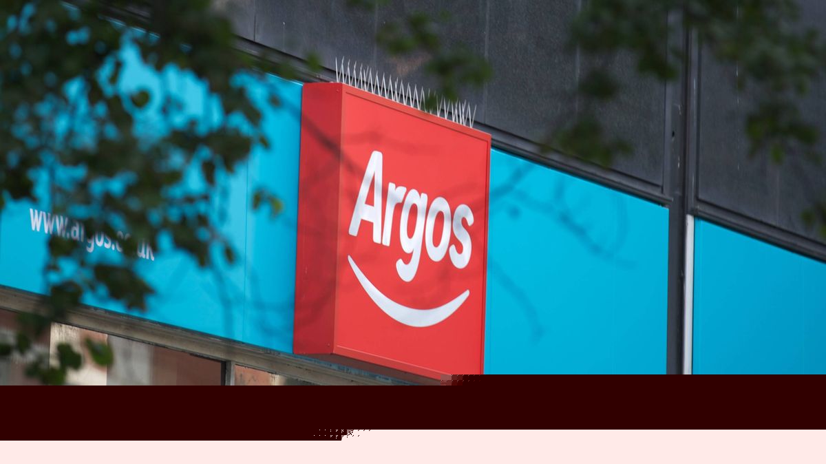 Argos reduces 'beautiful' bistro set to half price for the heatwave