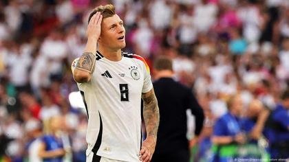 Why do German footballers struggle to win the Ballon d'Or?