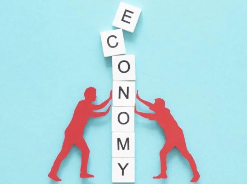 Comentariu la Capital Economics: România are un „drum lung până la redresare” – economia va scădea cu 0,5% în acest an de Emil