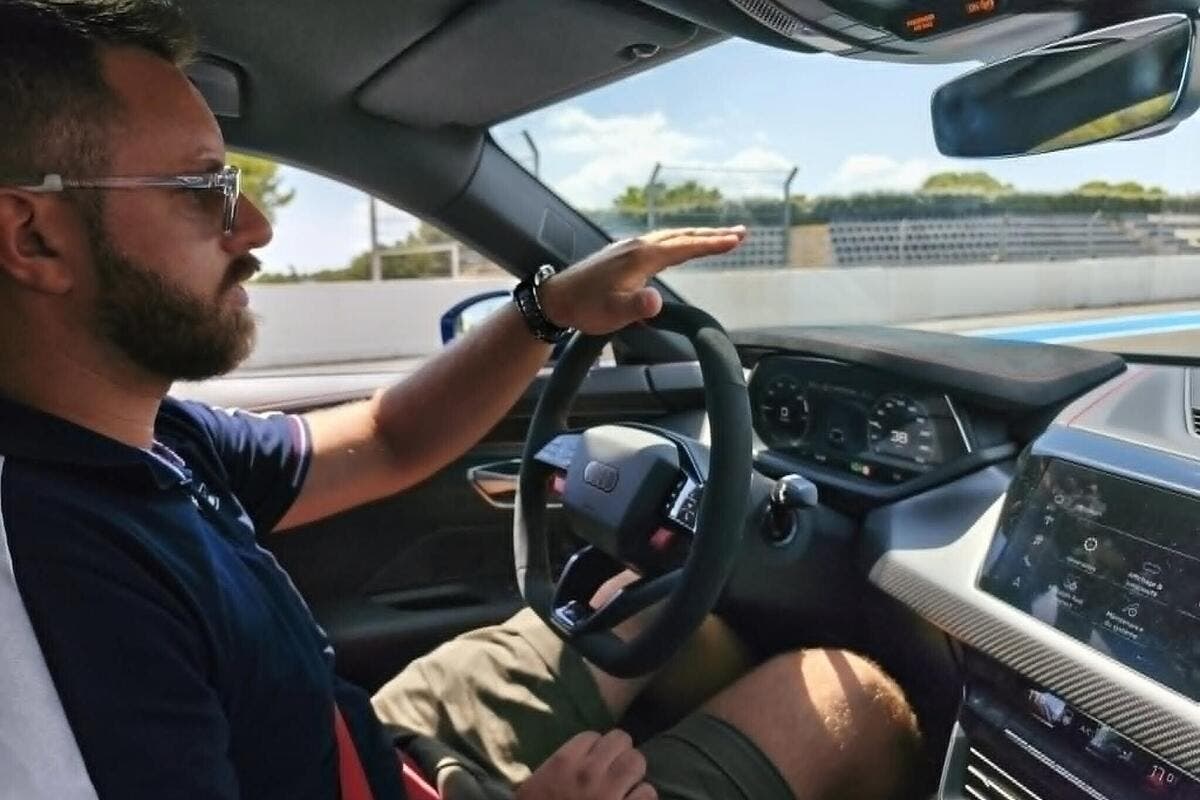« C’est une grande expérience », au circuit Paul Ricard du Castellet le visiteur peut se mettre dans les pas des pilotes