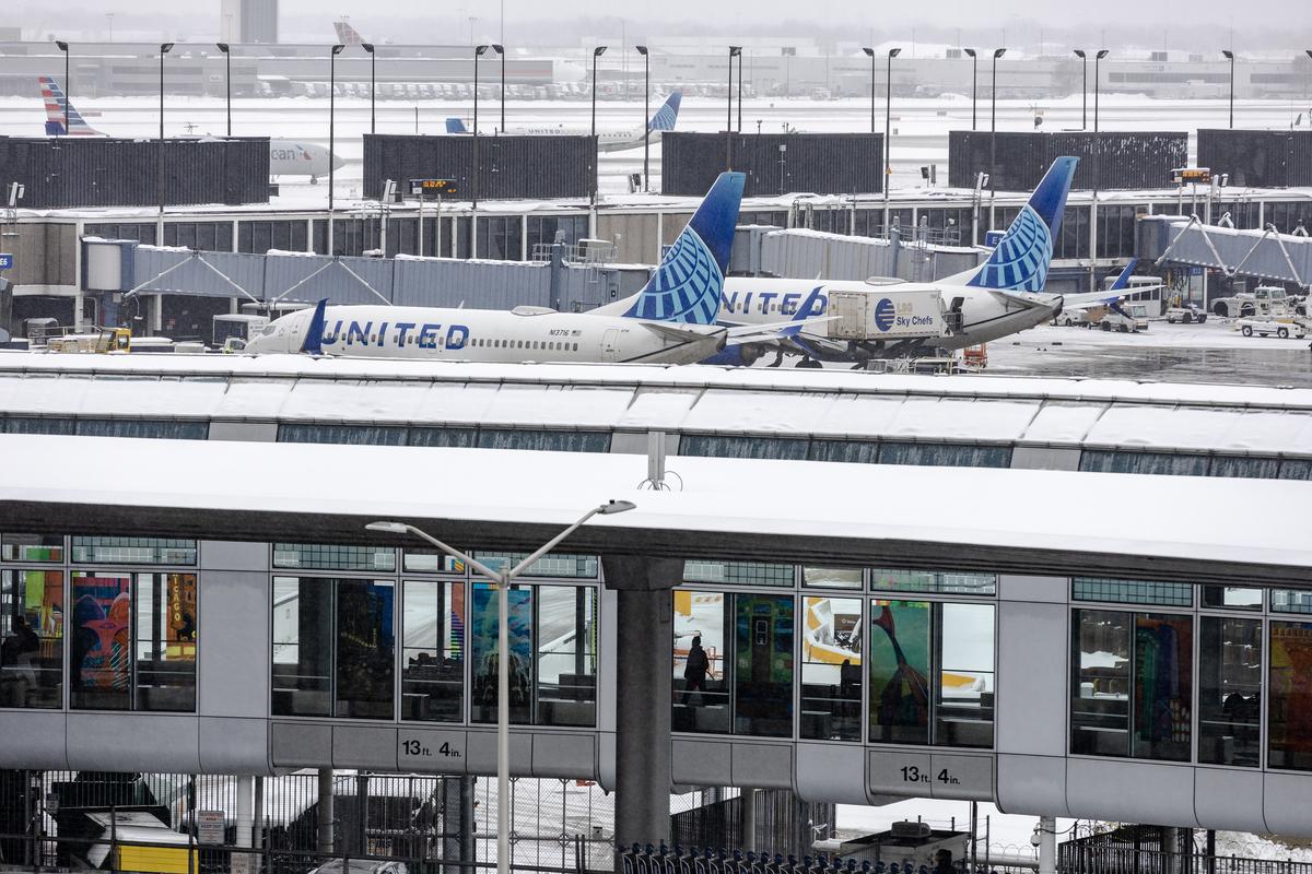 Big Airline News for Lansing Travelers