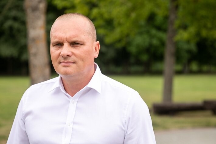 Ukmergės rajono meras apie kūdikio šeimą: kalbama, kad skiepų ir gydytojų jiems nereikia
