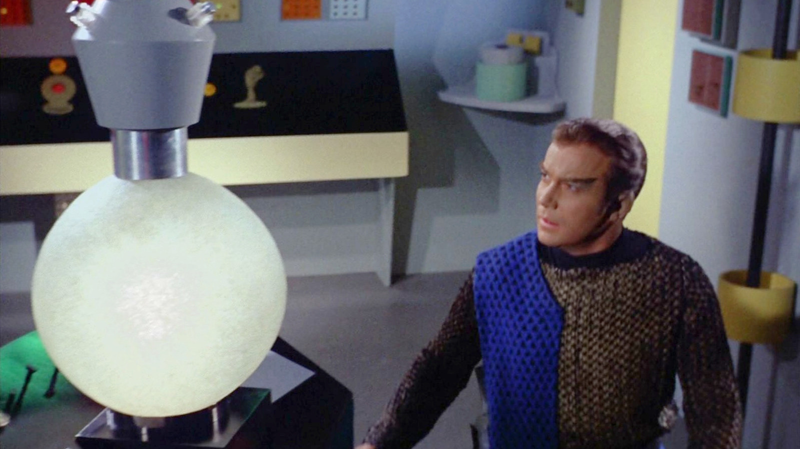 What Is A Cloaking Device On Star Trek And How Does It Work?