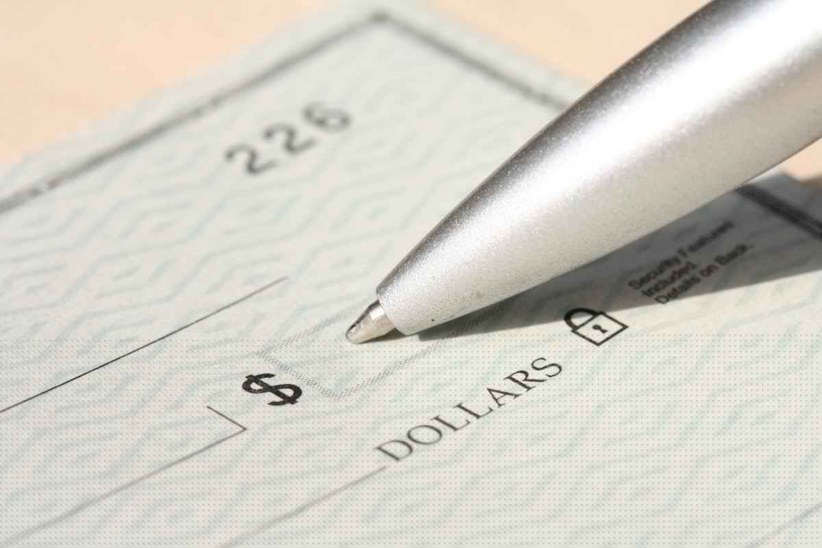 46 Minnesota Restaurant Workers Just Got Back Wages They Were Owed
