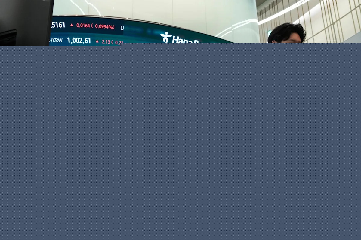 Asian shares mostly dip after US stocks rally