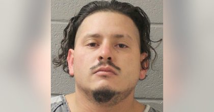 Wanted man accused of shooting at Fort Bend County deputy during Sugar Land incident