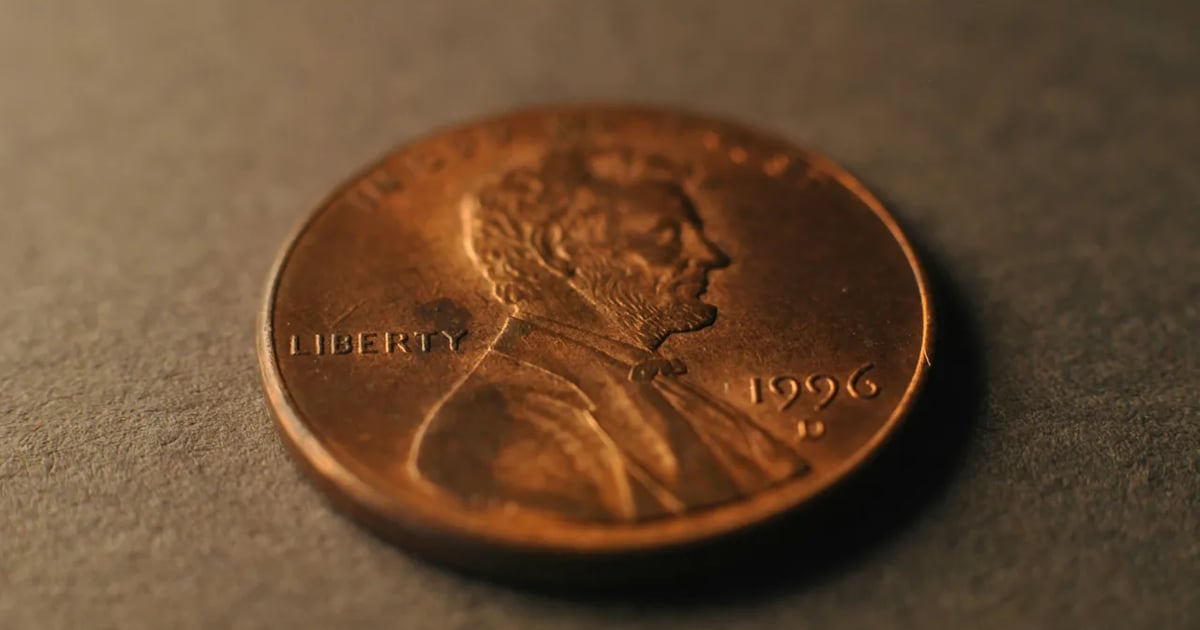 Congress passes the Common Cents Act for penny phase-out with new rounding guidelines
