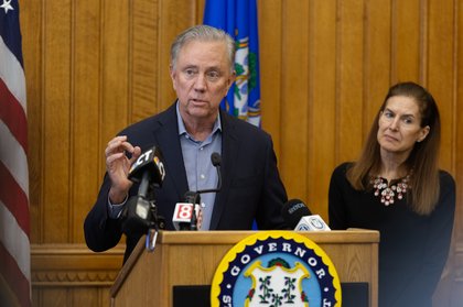 Lamont, lawmakers to extend CT fund to counter federal cutbacks