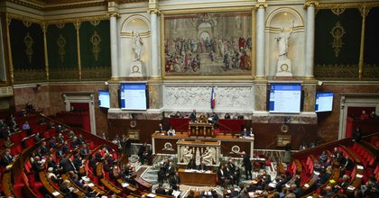 Société. « Une pensée pour toutes les femmes qui se sont forcées » : l'Assemblée met fin au devoir conjugal