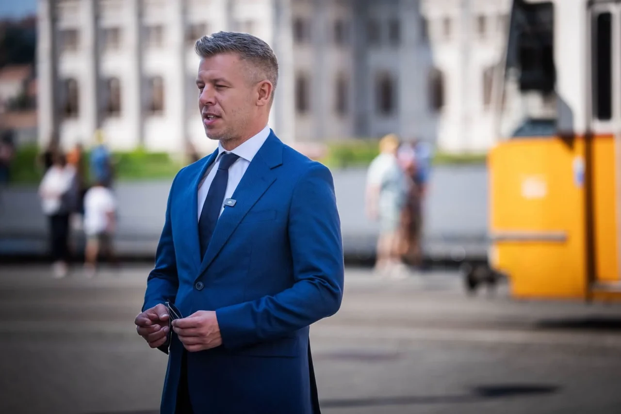 Comment on Research institute warns PM Péter Magyar risks ‘wearing himself out’ by Mouton
