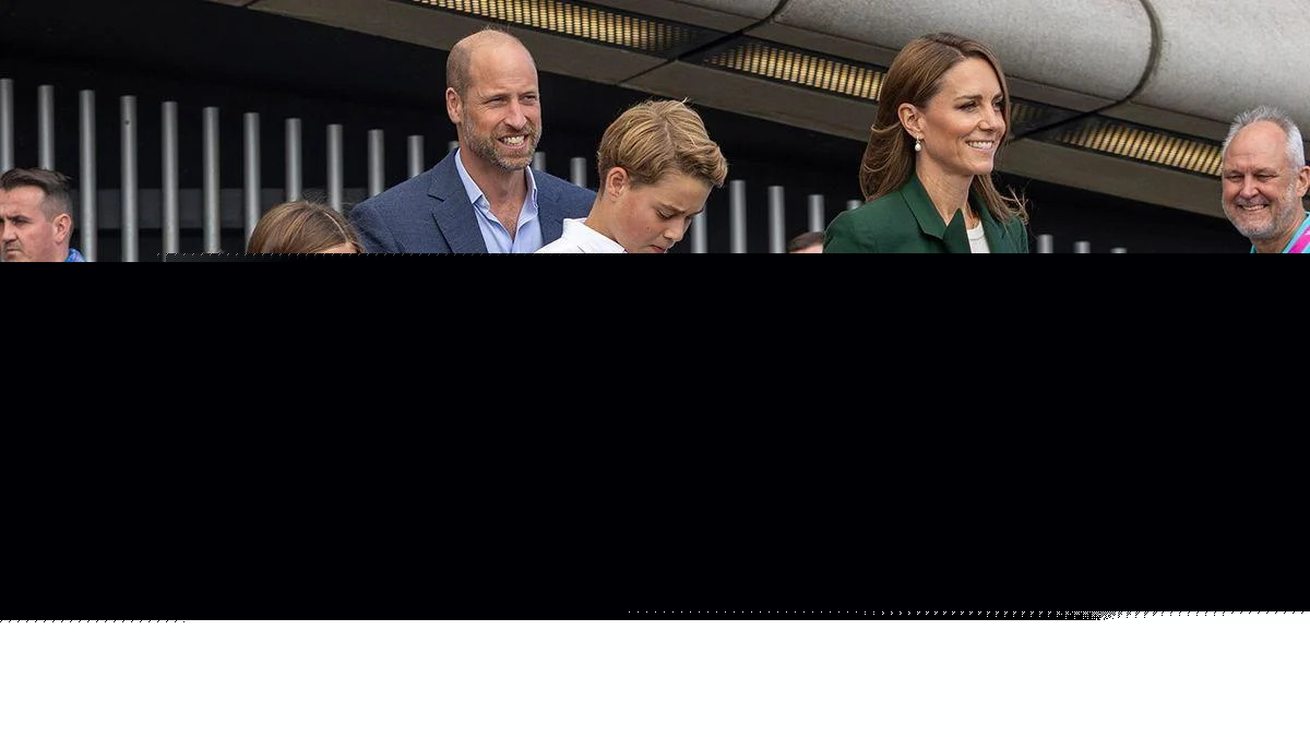 William and Kate bring children to Commonwealth Games netball semi-finals