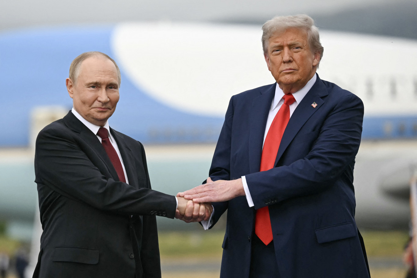 Trump szerint megígérte neki Putyin, hogy a rendkívüli hideg miatt egy hétig nem támadja Kijevet