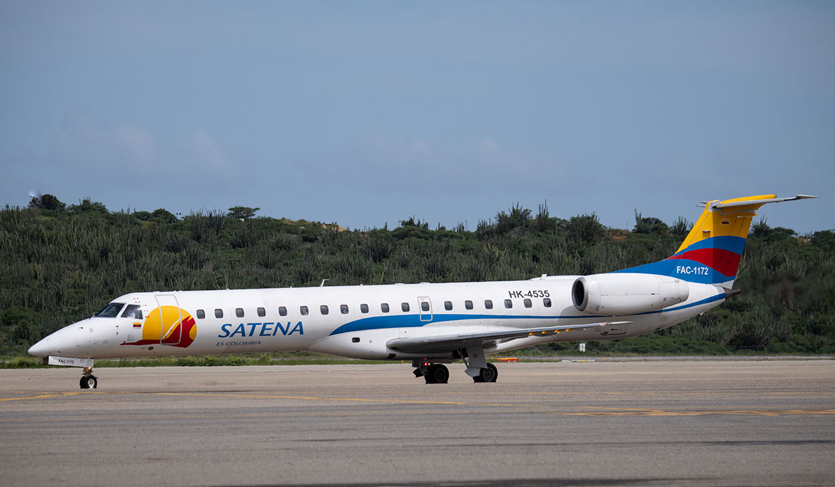 Passenger plane crashes shortly after takeoff leaving no survivors
