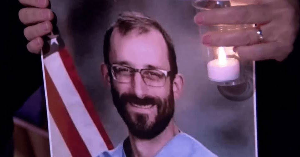 Kansas City Nurses Join Nationwide Vigil For Alex Pretti