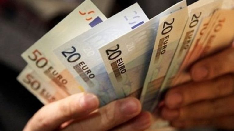 Επαγγελματικό Επιμελητήριο Αθηνών στο ΕΡΤnews Radio 105,8: Οι πολίτες μειώνουν την κατανάλωση αγαθών λόγω της ακρίβειας