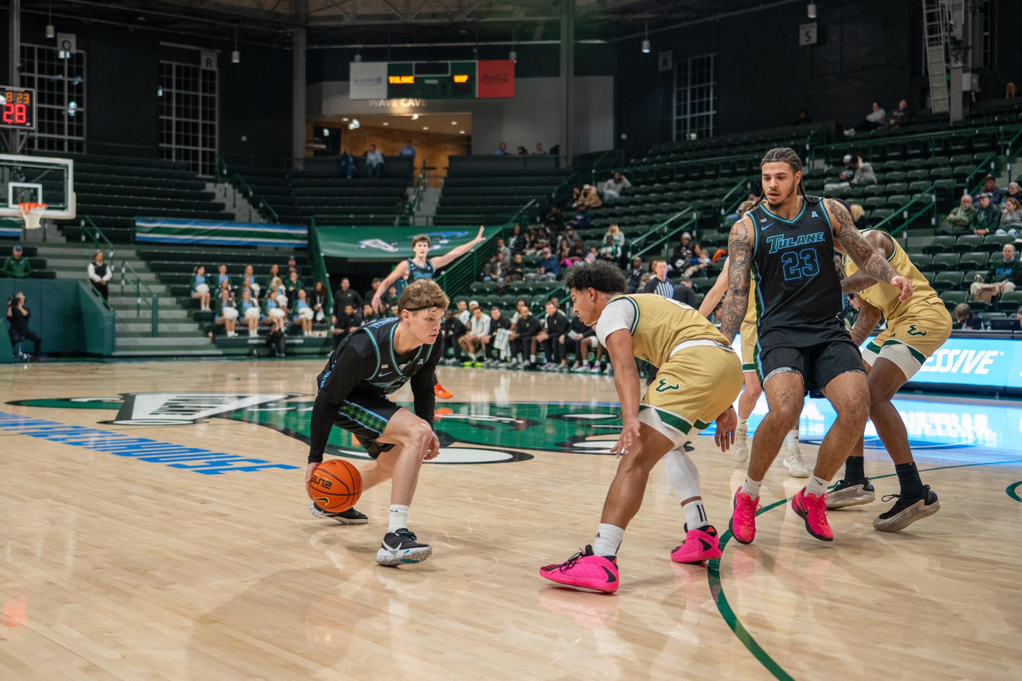 Tulane basketball loses 5th straight game as conference race tightens