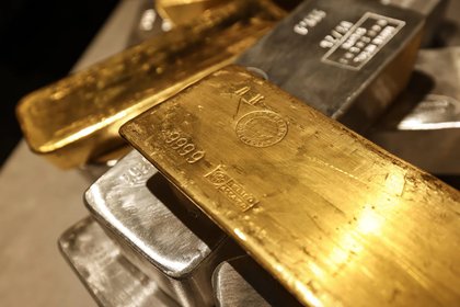 Gold demand in Singapore jumps 48% to a record 9.6 tonnes in 2025