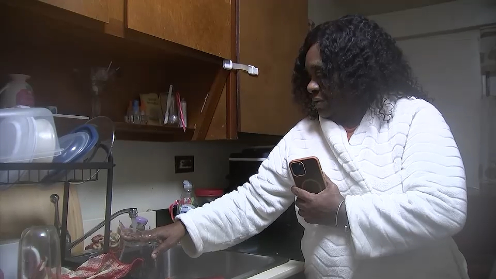 NYCHA residents in Far Rockaway trying to cope without heat, hot water during brutal cold stretch